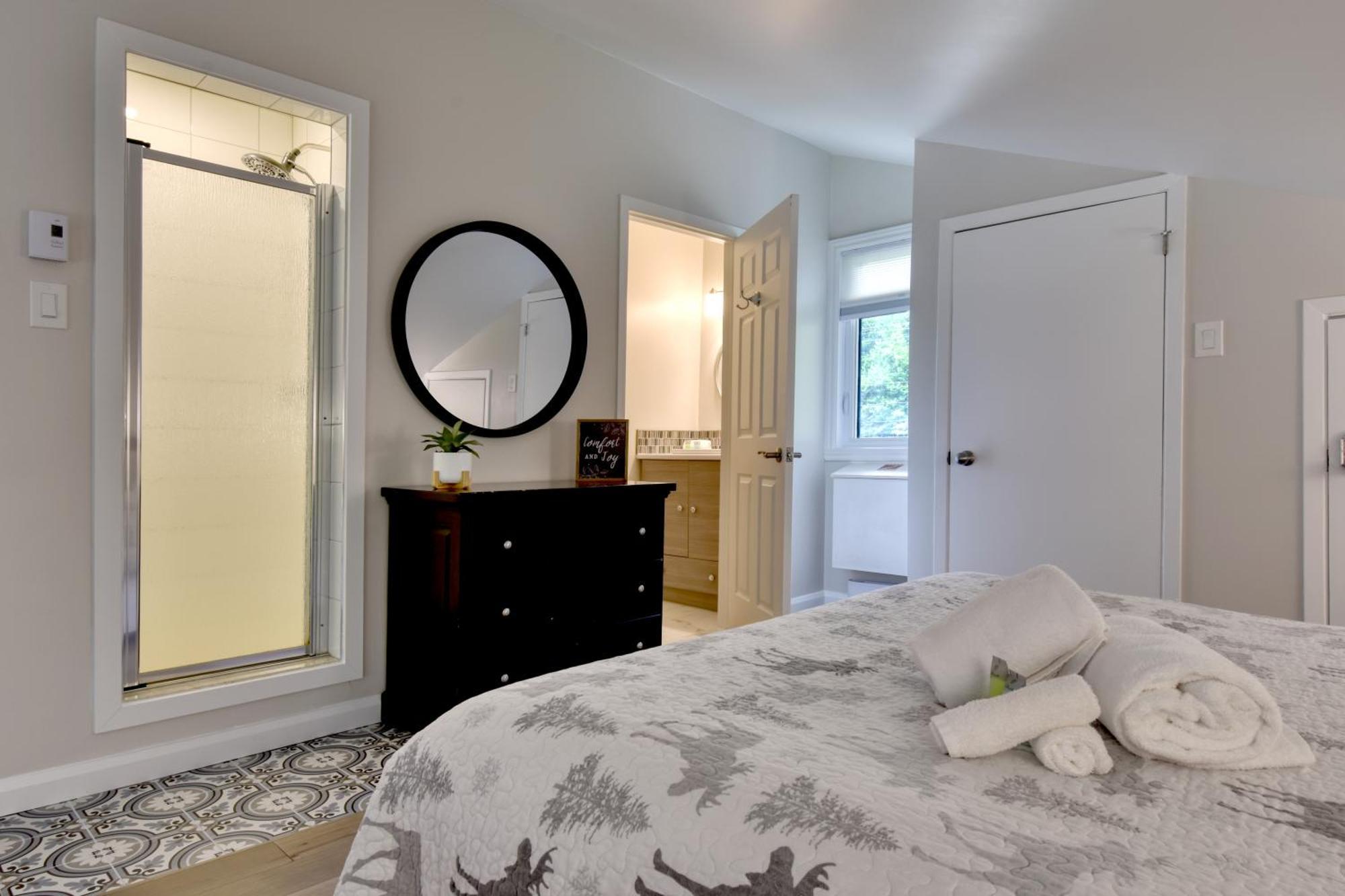 Stunning Condo - View On Lake Tremblant & Mountain Mont-Tremblant Exterior foto